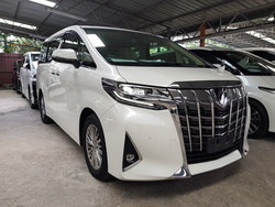 Toyota Alphard 2.5G