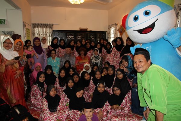 MercedesBenz Malaysia brings joy to orphanage CarSifu