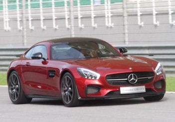 Mercedes AMG GT S - 01