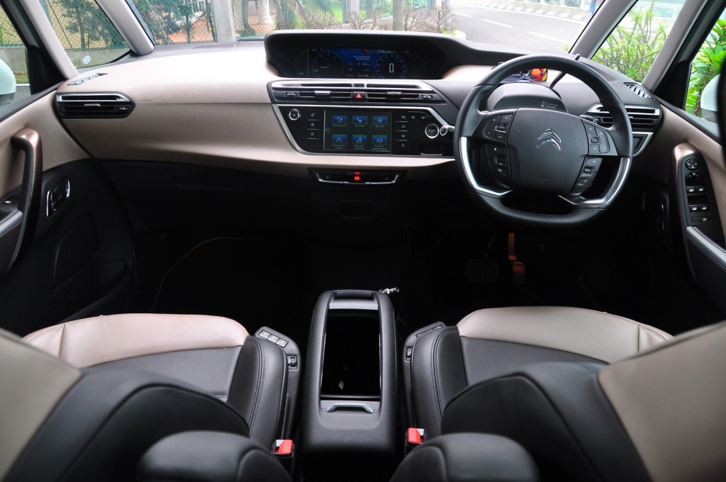 Citroen Grand C4 Picasso - 42