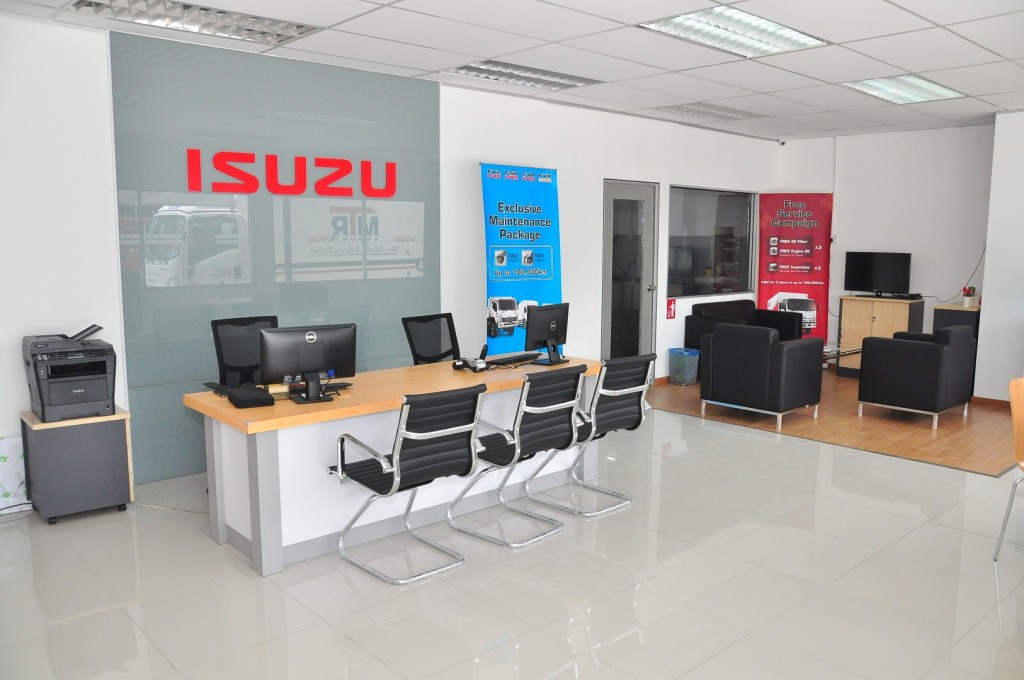 Isuzu 3S Centre Puchong - 17 Service centre