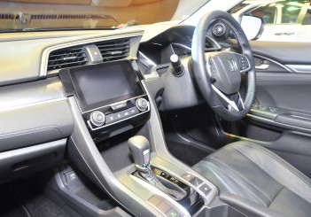 10th-gen Honda Civic arrives, priced from RM113,800 - LAUNCH VIDEO 