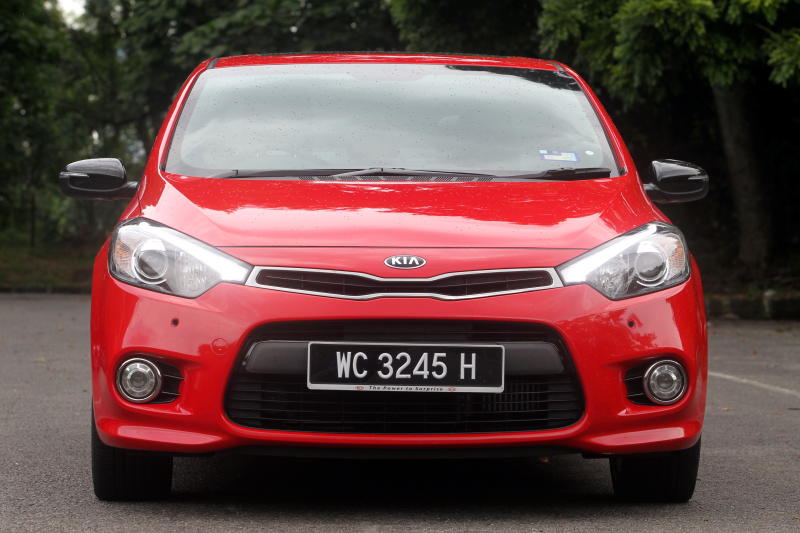 Kia Cerato Koup - 02