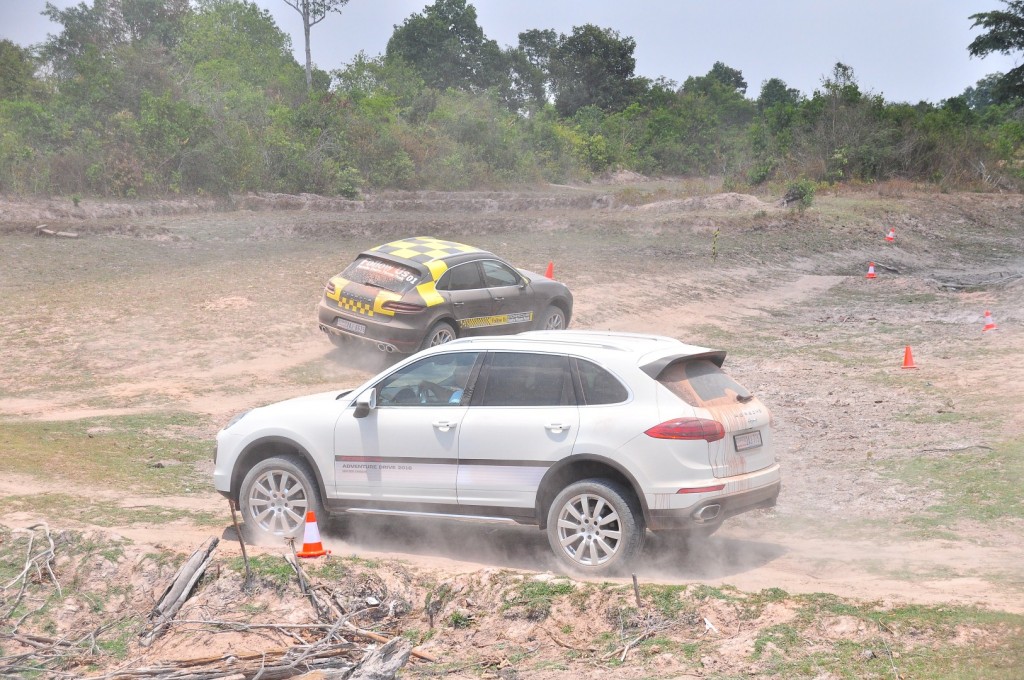 Porsche - 060 Cayenne