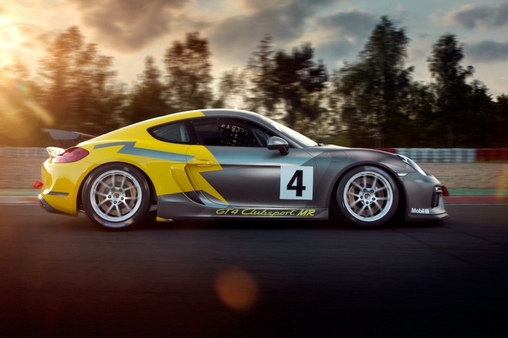 Porsche GT4 Clubsport MR - 03