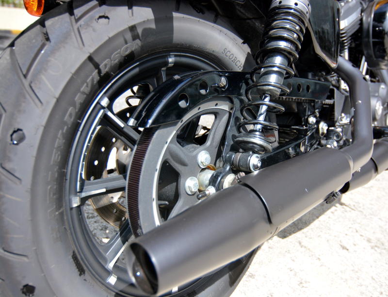 Harley-Davidson Iron 883 - 16