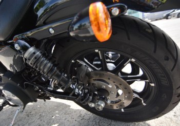 Harley-Davidson Iron 883 - 18