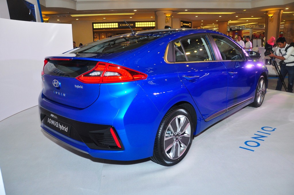 Hyundai Ioniq HEV Plus - 15