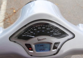 Vespa Primavera - 12