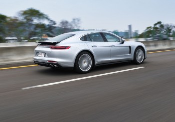 Porsche Panamera 4S - 07