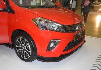 2017 Perodua Myvi: Automatic braking, Advanced Safety 