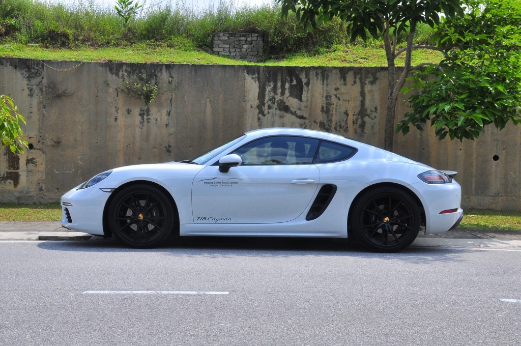 Porsche 718 Cayman 2.0 - 13