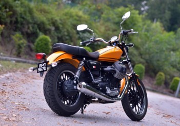 Moto Guzzi V9 Roamer: Gaining more traction  CarSifu