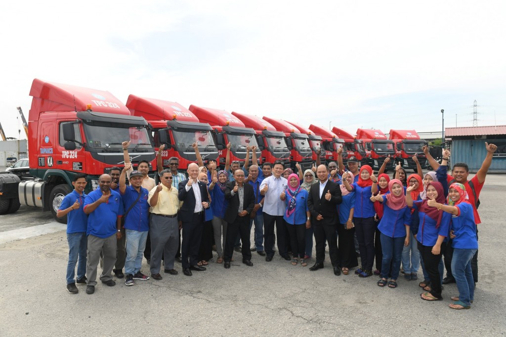 Volvo Trucks Malaysia delivers 10 Prime Movers to Taipanco - 03