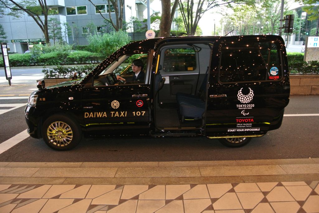 A JPN taxi based on the Toyota Sienta..