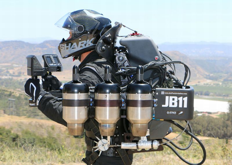 Pack up, let's fly away Jetpack touted for police, military use CarSifu