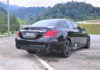 Mercedes-AMG C43 - 05