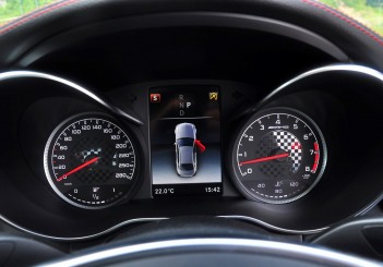 Mercedes-AMG C43 - 18