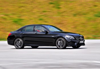 Mercedes-AMG C43 - 33
