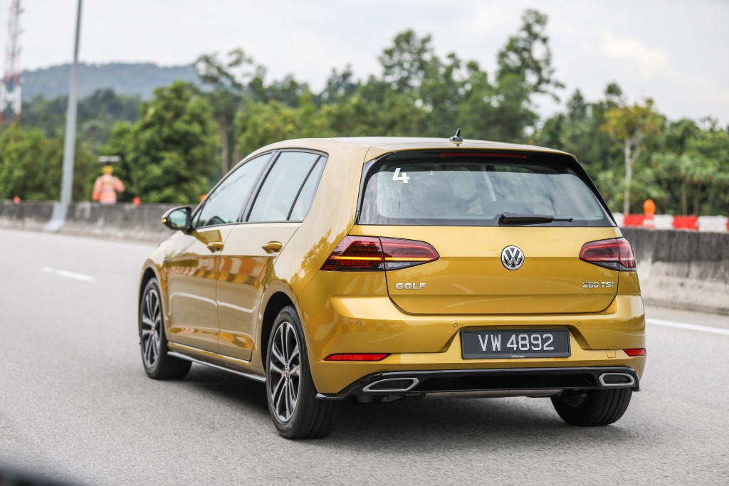 18 Volkswagen Golf Range Gti R And R Line Drive To Johor Carsifu