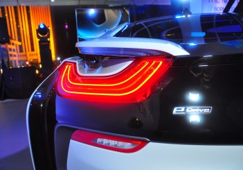 BMW i8 Coupe - 11