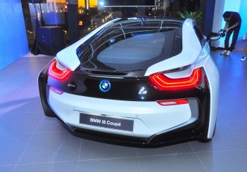 BMW i8 Coupe - 13