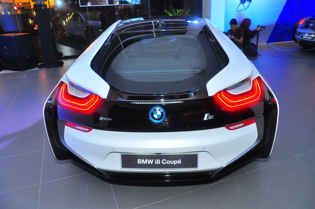 BMW i8 Coupe - 15