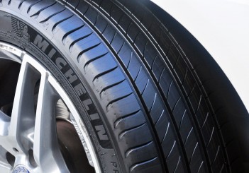 Michelin Primacy 4 - 05 Mercedes-Benz E 200 convertible