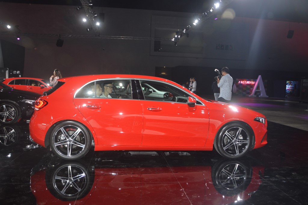 2019 Mercedes-Benz A 200 Progressive Line (4) (Custom)