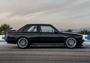 BMW M3 (E30) 'Redux'-ed with turbocharger, ceramic brakes and roll cage BMW-E30-M3-Redux-01