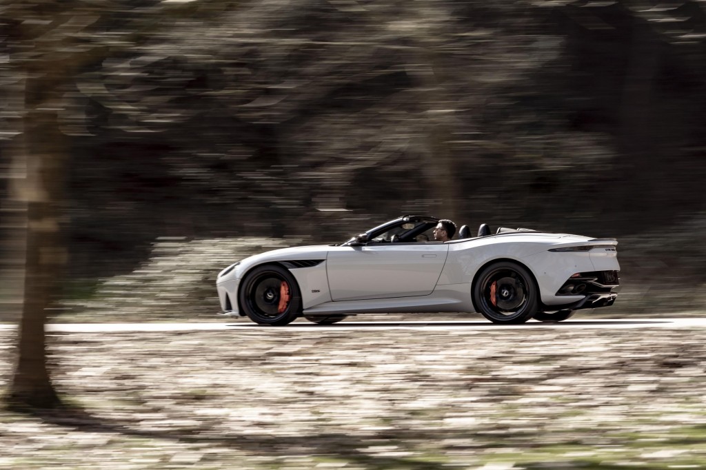 DBS Superleggera Volante (13)