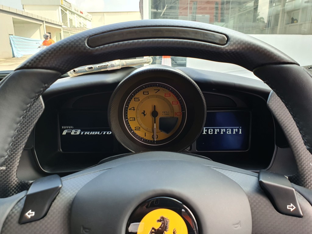 Ferrari_F8_Tributo_Cabin_2019 (5)