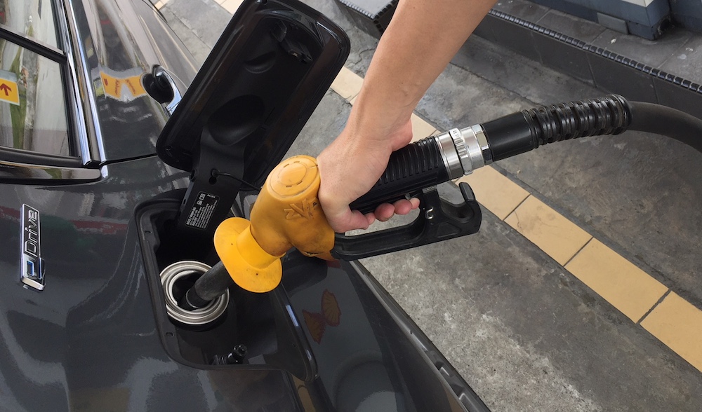 Govt Mulling Whether To Bank In Petrol Subsidy Or Issue Petrol Card Carsifu