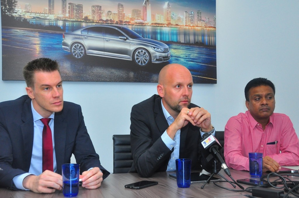 VW Round Table discussion (2019) - 01 VPCM managing director Florian Steiner (left) with Volkswagen Malaysia managing director Eric Winter and aftersales director Deenan Nadar