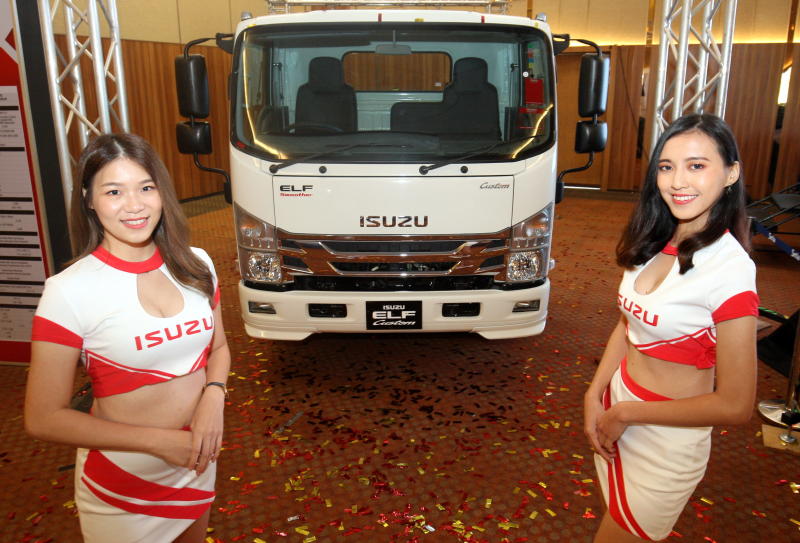 Isuzu Elf Smoother (2)