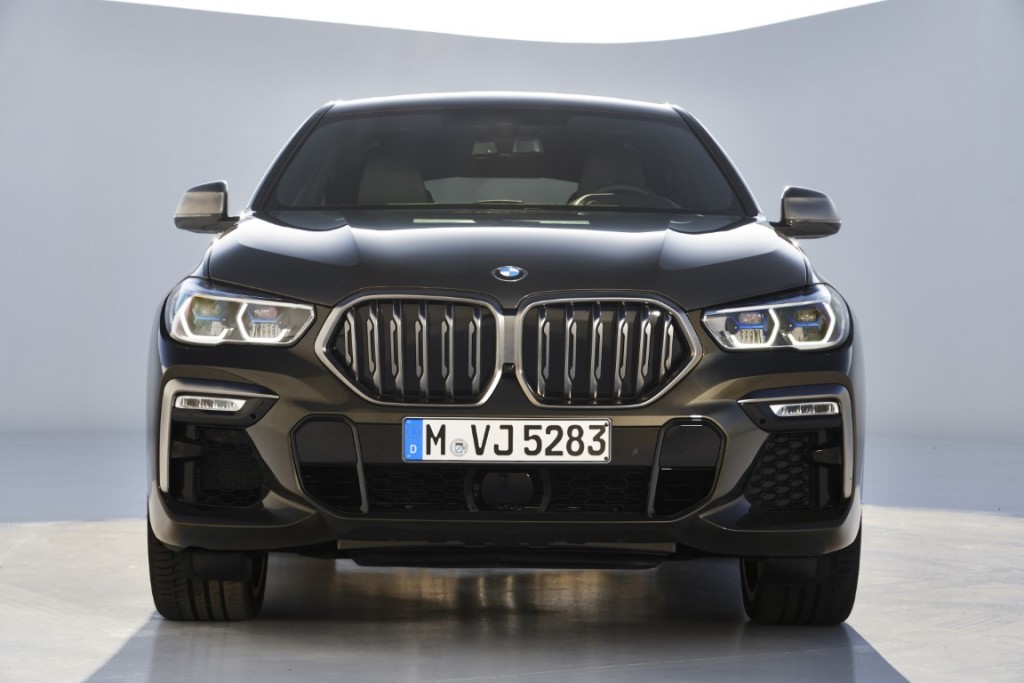 P90356713_highRes_the-new-bmw-x6-still