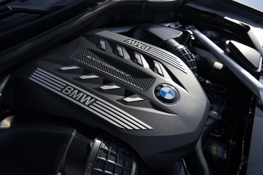 P90356722_highRes_the-new-bmw-x6-inter