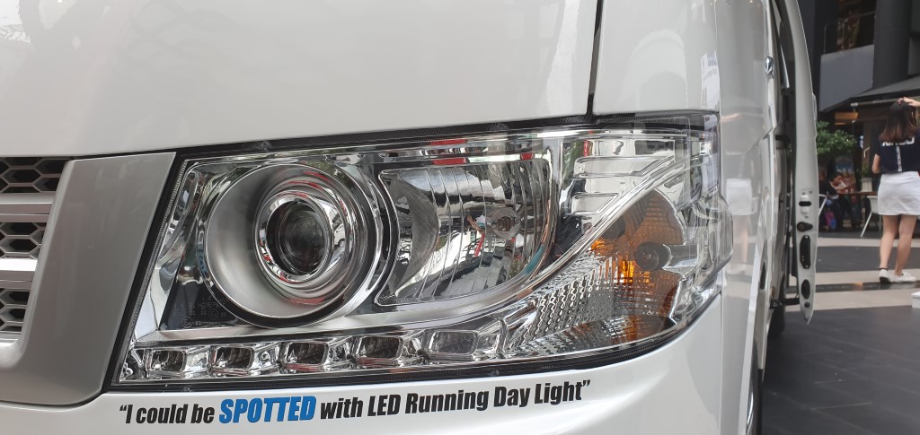 Projection Headlamp with LED Day Running LIght (Custom)