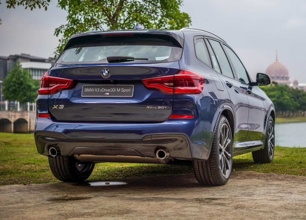 2019 BMW X3 xDrive30i with M Sport Package (1)