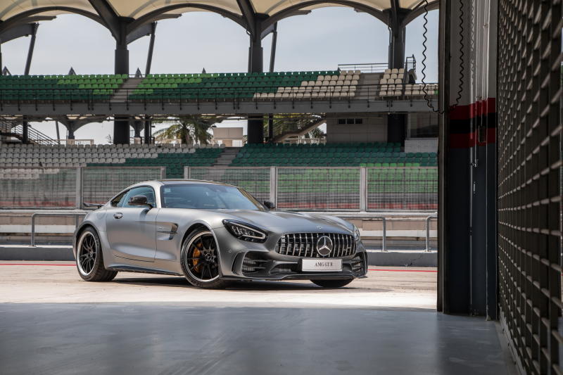 Mercedes-AMG GT R.