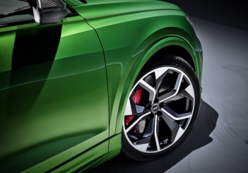 Any wheel size bigger than 23-inch is pointless, says Audi video