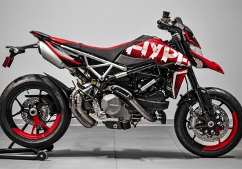 Winner of 'Join Ducati' gets Hypermotard 950 with custom livery Join Ducati Hypermotard 950 concept - 01