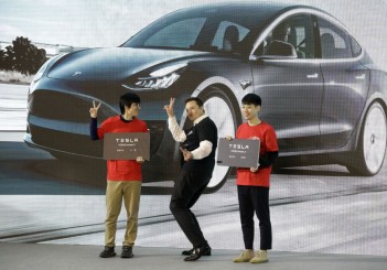 Elon Musk's net worth zooms past Warren Buffett's, Bloomberg reports Tesla Opens Chinese Plant As Era Of Real Competition Begins