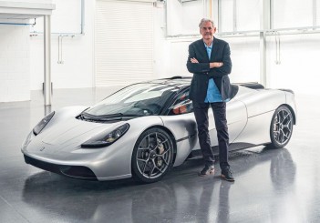 F1 designer Gordon Murray unveils first supercar under his own name video