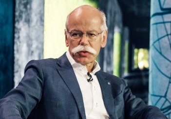 Daimler's designated chairman Zetsche renounces job Presse-Event der BMW Group und der Daimler AG zur Bündelung ihrer MobilitätsdienstePress event of BMW Group and Daimler AG to bundle their mobility services