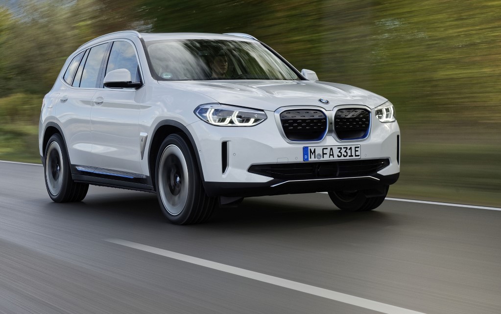 News: BMW's electric SUV iX3 with 460-km range set for January launch ...