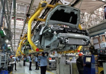 India auto hub lets car plants run at full capacity despite few vaccinations Ford India_Chennai