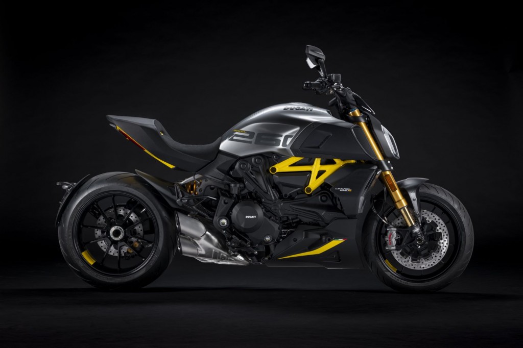 MY22_Ducati_Diavel_1260_S_2