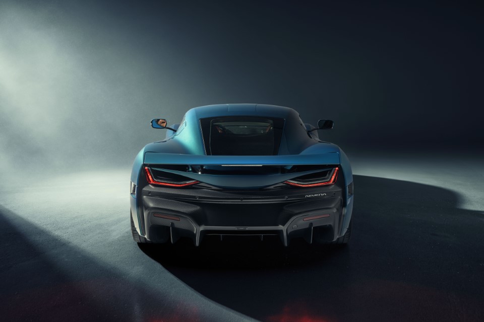 RIMAC_NEVERA_REAR_close