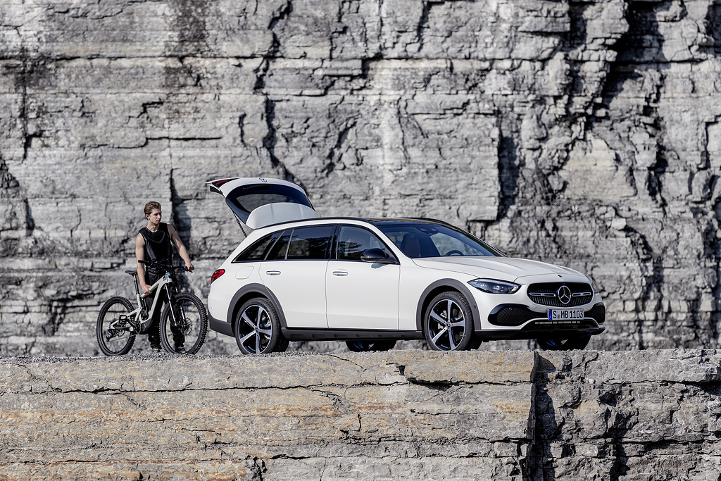 Mercedes-Benz C-Klasse All Terrain (BR S206); 2021Mercedes-Benz C-Class All Terrain (BR S206); 2021